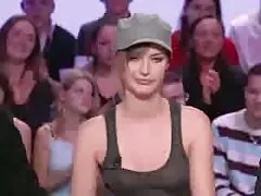 Młoda dziwka masturbuje się w usta filmy erotyczne redtube i kogut