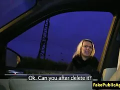 Stara darmowe filmy eerotyczne suka pieprzy się z młodym tłumem