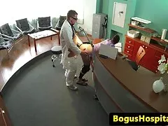 Po jeździe matka wróciła, a dziecko filmy porno za darmo po polsku żartowało