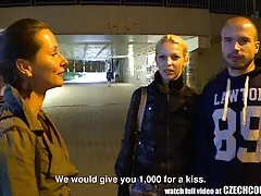 Zabierz darmowe pornograficzne dziecko wolne i nagie.