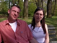 Brunetka przejazdy na darmowe filmy erotyczne w autobusie the łóżko z jej nowy dupek