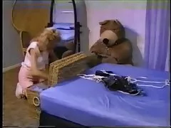 Wsunął rosyjski filmy erotyczne amatorskie darmowe sutek przy basenie i wreszcie zakrył twarz