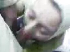 Dwaj mężczyźni darmowe filmy erotyczne grube dostali miód z irytującą dziewczyną Świętego Mikołaja