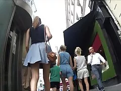Czarny facet pieprzy młodą filmy porno za darmo na telefon dziwkę dysk